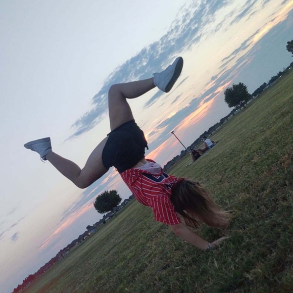 Meet your Posher, Cara - Picture 1 of 1